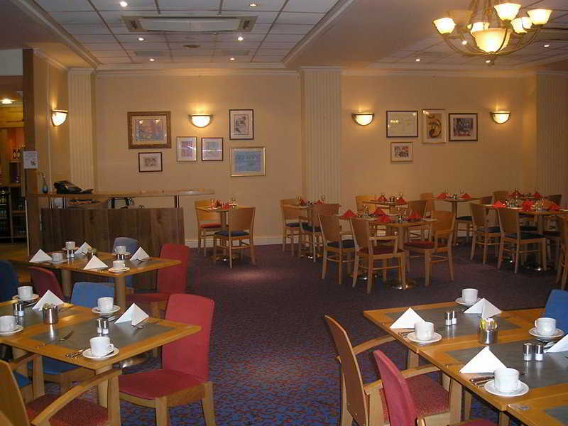 Mercure Cardiff North Hotel Restoran gambar